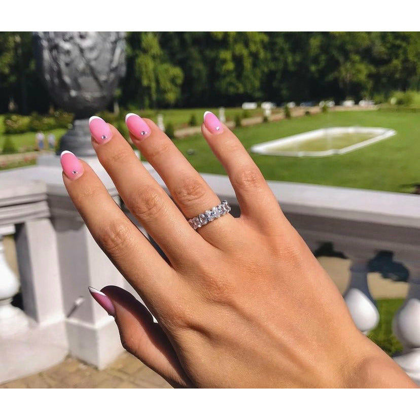 Sparkling ring