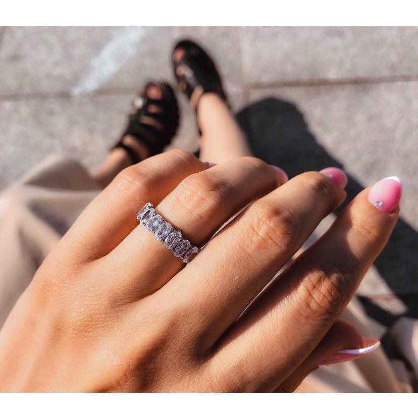 Sparkling ring
