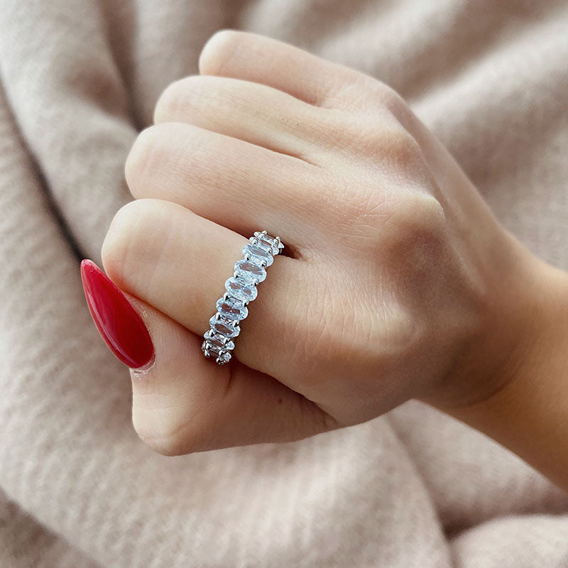 Sparkling ring